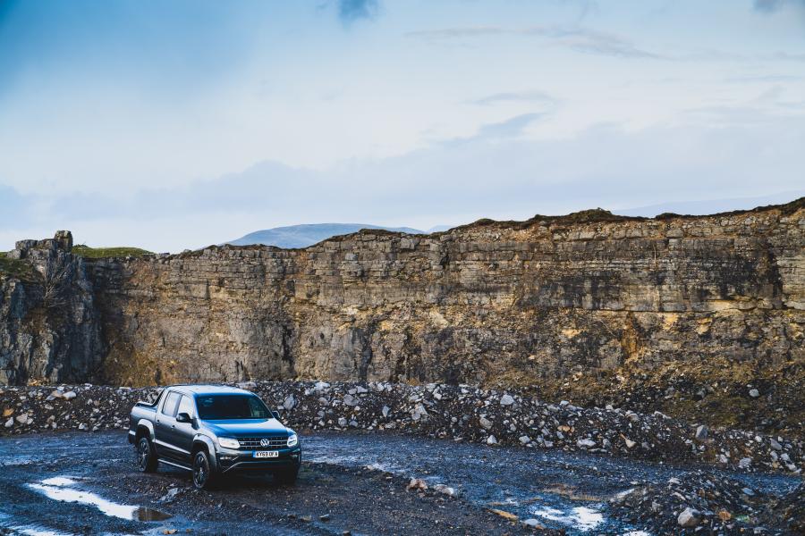  Volkswagen Amarok Double Cab Black Edition 2019 года  (UK) (фото 34 из 34)